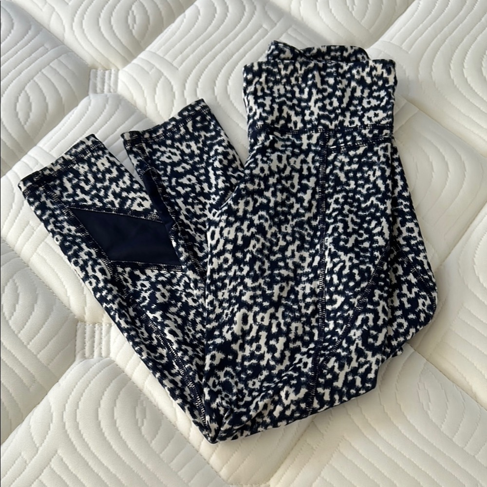 Girl’s Old Navy Workout Leggings (8)